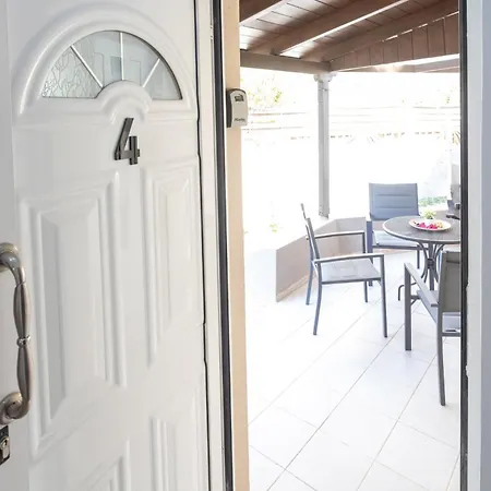 Seaside Escape - Steps To The - Dionysiasea Apts 4 公寓 *