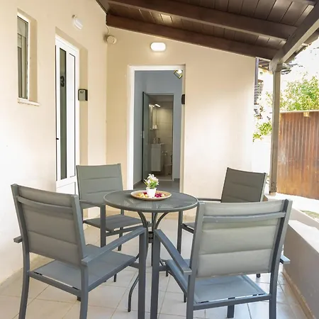 Seaside Escape - Steps To The - Dionysiasea Apts 4
